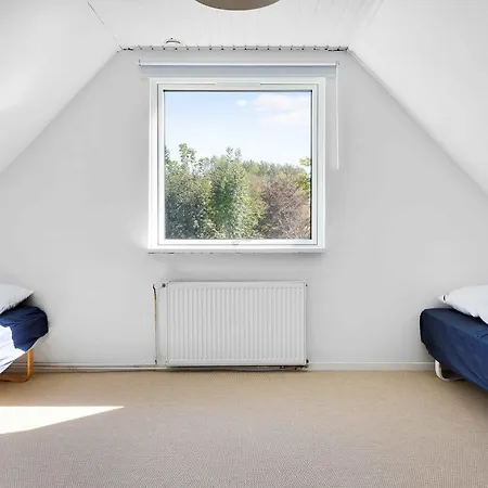 Summerhouse With Both Island Charm And Sea View *