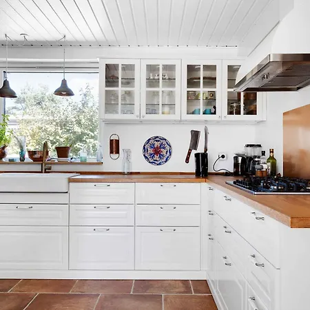 Villa Summerhouse With Both Island Charm And Sea View Holbæk