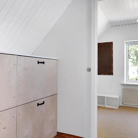 Villa Summerhouse With Both Island Charm And Sea View